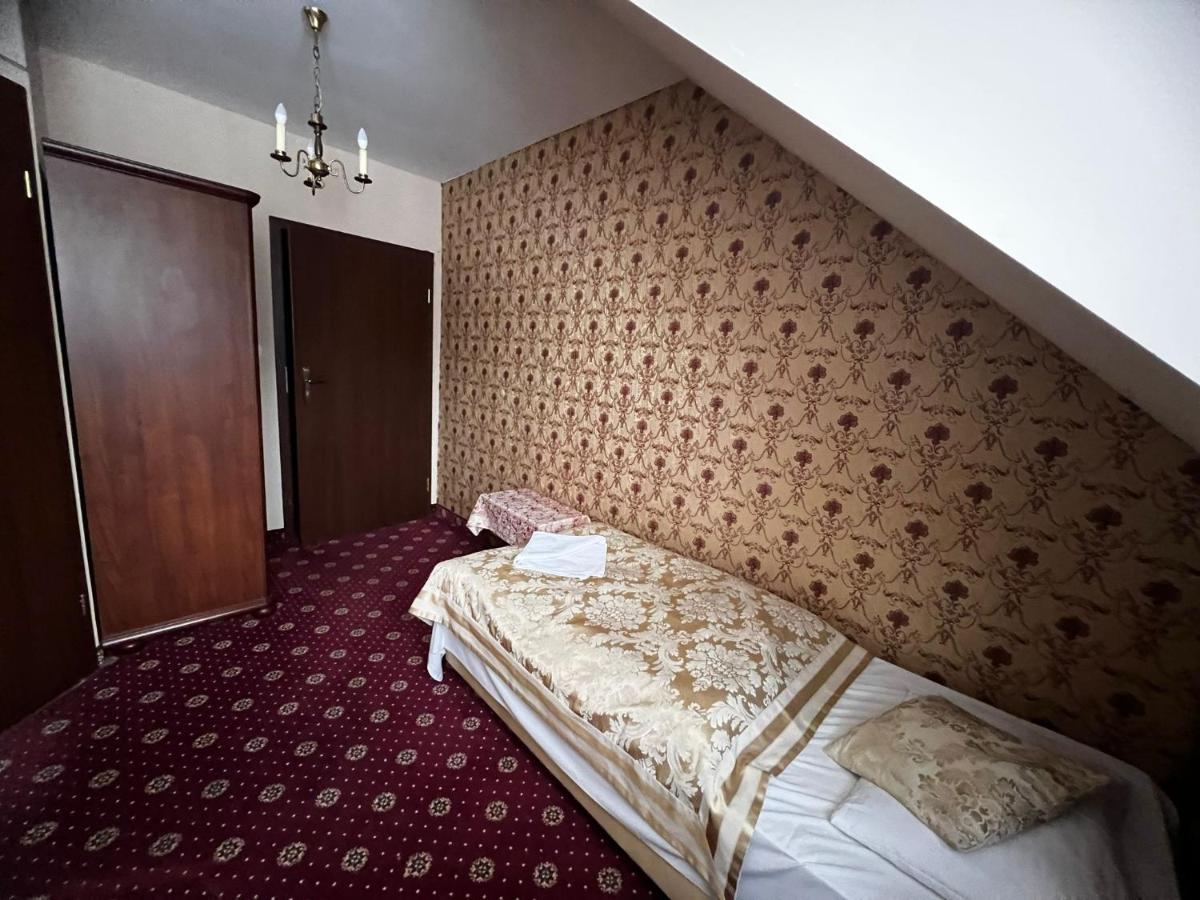 Hotelik Oranski Stronie Slaskie Bagian luar foto