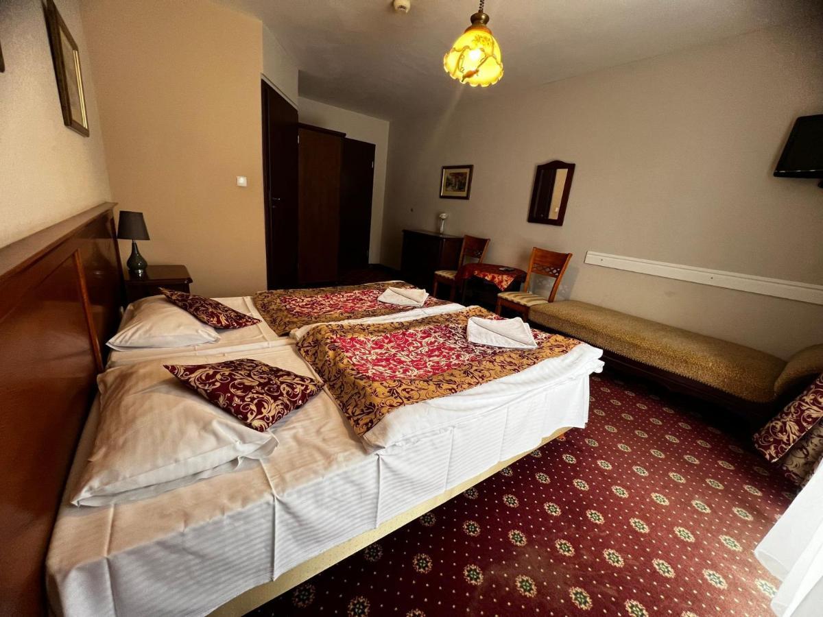 Hotelik Oranski Stronie Slaskie Bagian luar foto