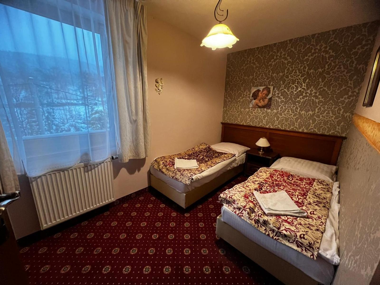 Hotelik Oranski Stronie Slaskie Bagian luar foto