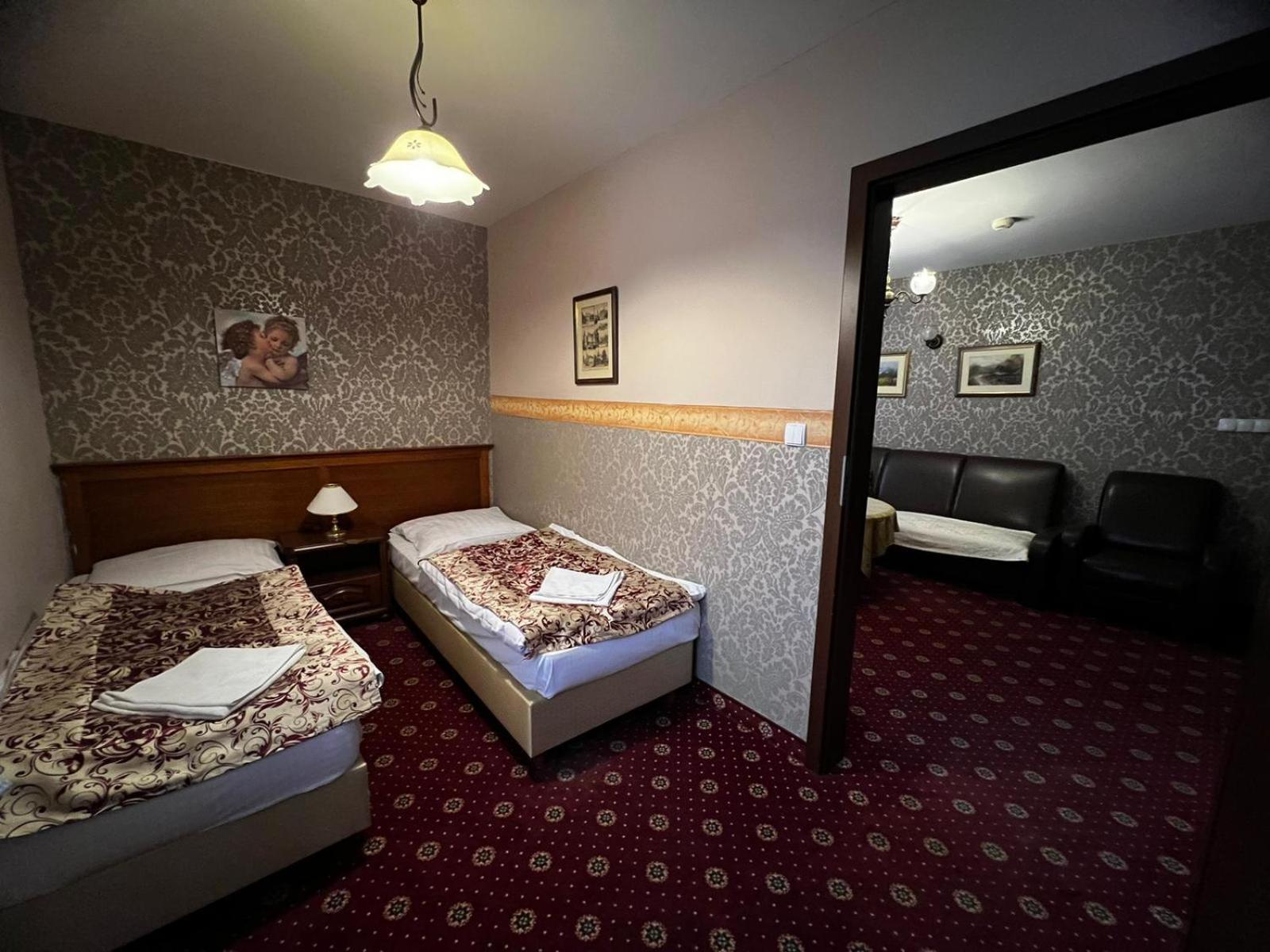 Hotelik Oranski Stronie Slaskie Bagian luar foto