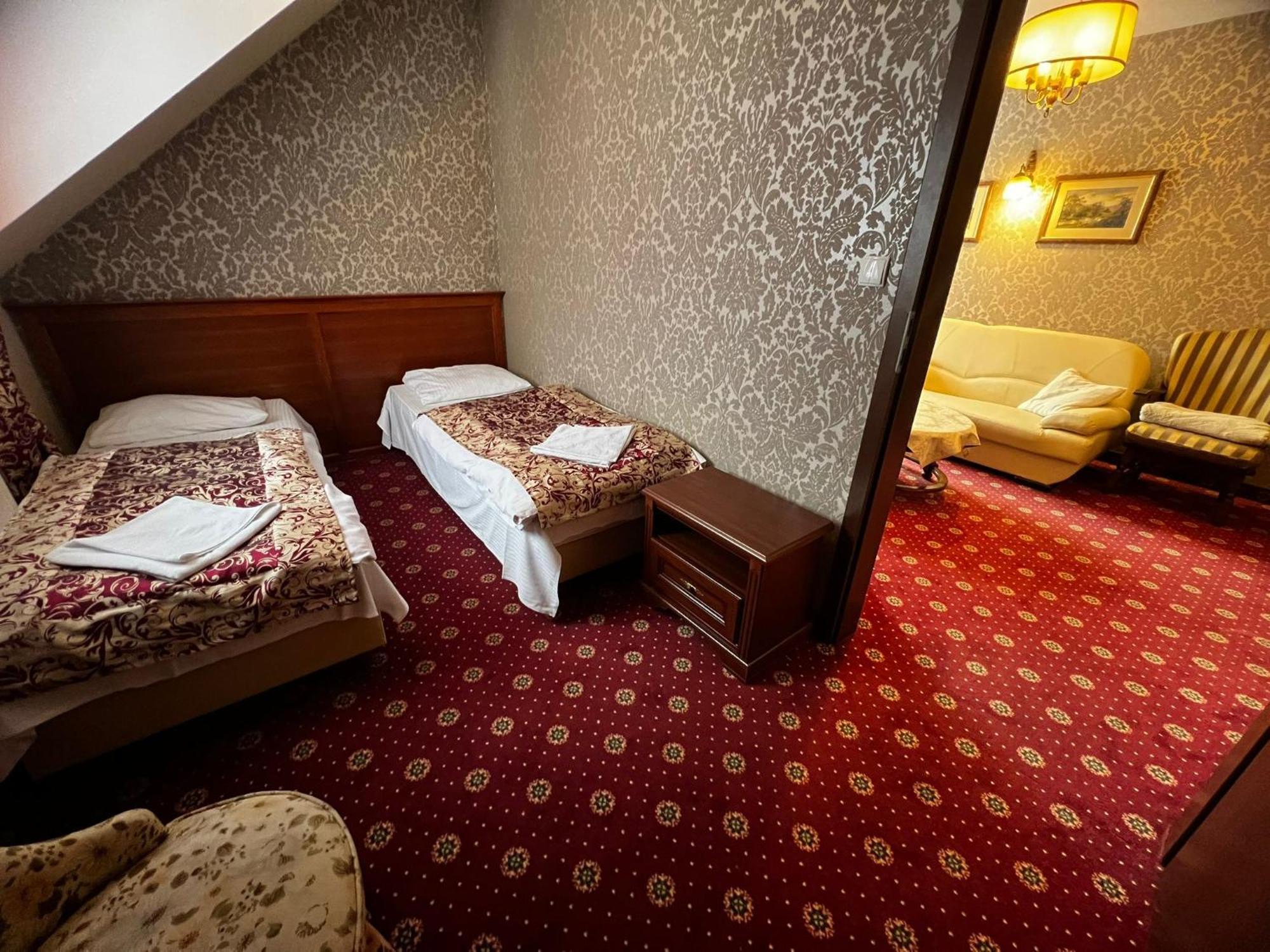 Hotelik Oranski Stronie Slaskie Bagian luar foto